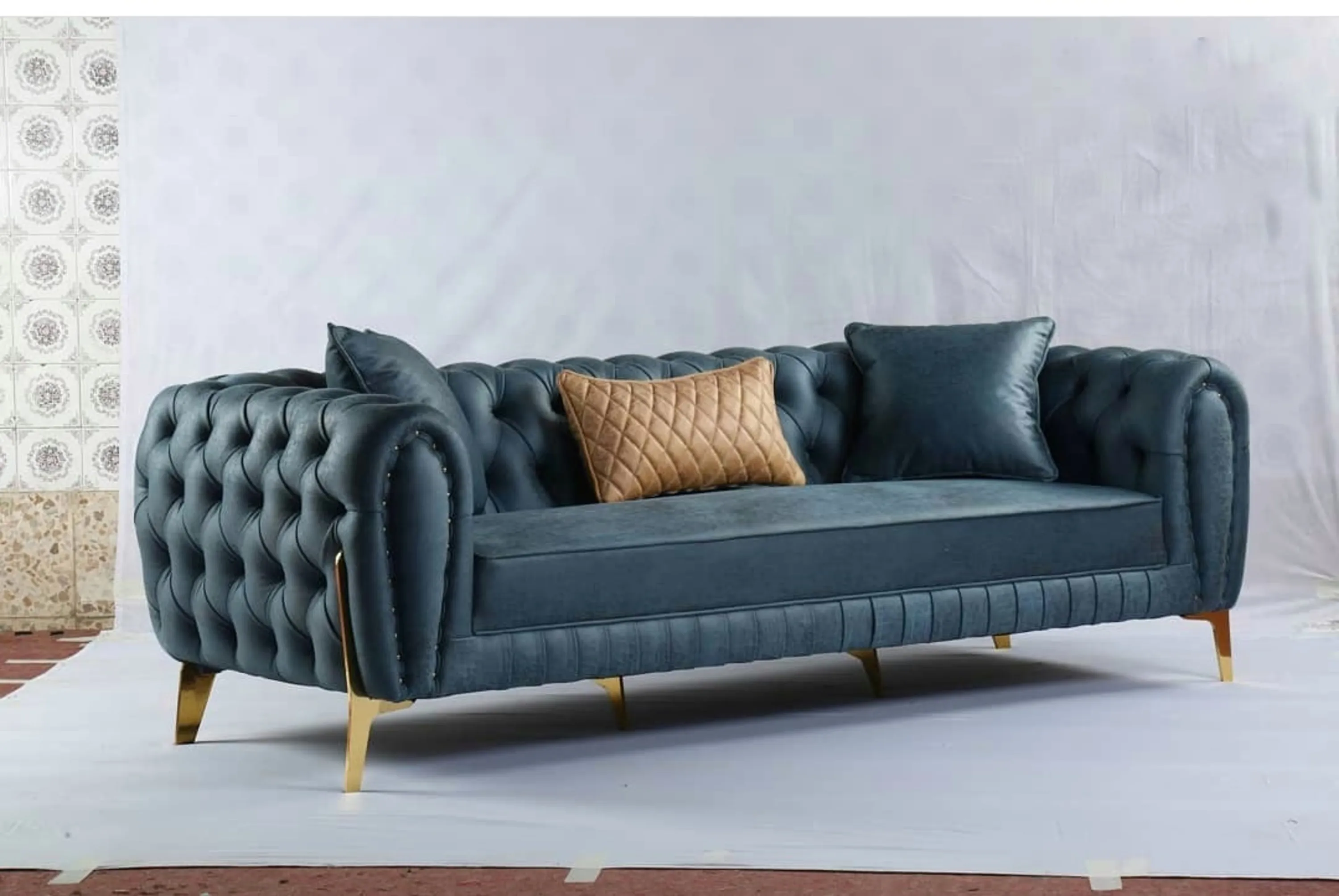 مبل   چستر اووال